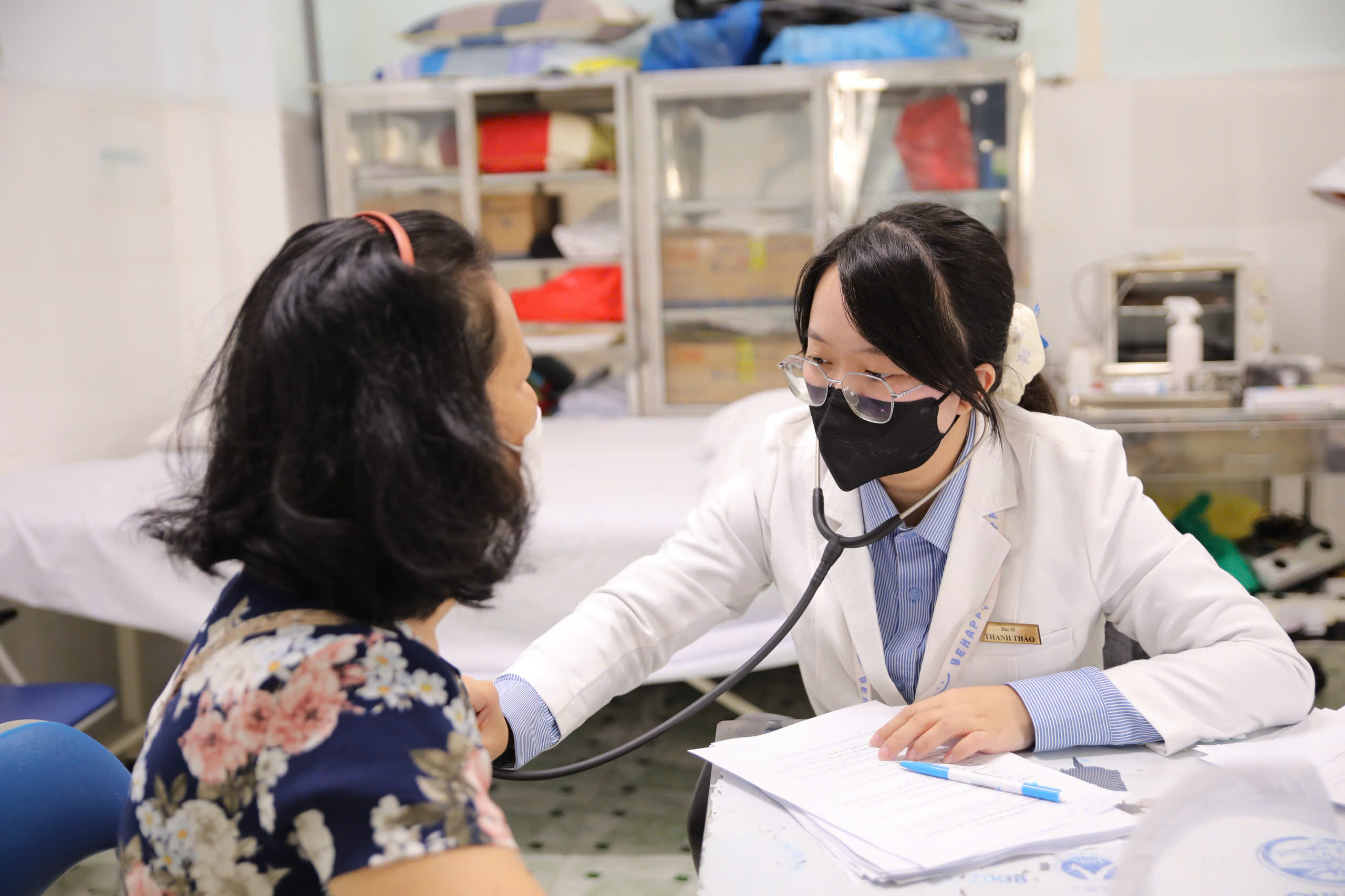 TP.HCM: 4.578 ca phải chuyển tuyến, bức tranh đáng lo sau khám sức khỏe - Ảnh 1.