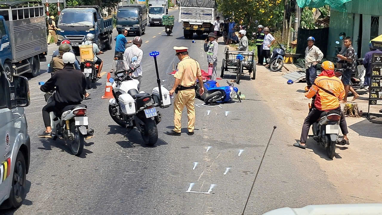 Đồng Tháp: Người phụ nữ 70 tử vong sau tai nạn trên quốc lộ 50- Ảnh 1. Đồng Tháp: Người phụ nữ 70 tử vong sau tai nạn trên quốc lộ 50- Ảnh 1.