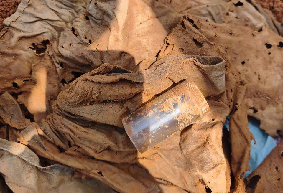 Quảng Trị: Phát hiện thêm hài cốt liệt sĩ kèm di vật  ở khe núi Cha Lỳ- Ảnh 1.