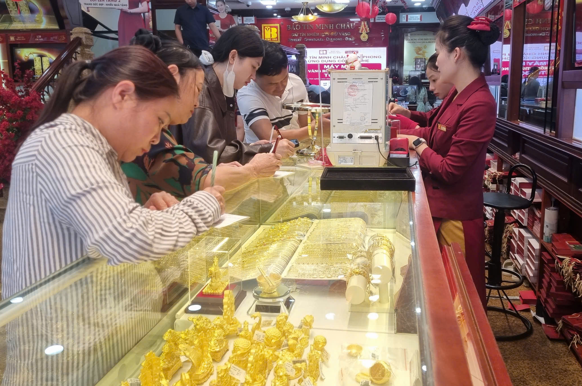 Trước trốn thuế 'khủng', Bảo Tín Minh Châu từng sai phạm gì? - Ảnh 1.