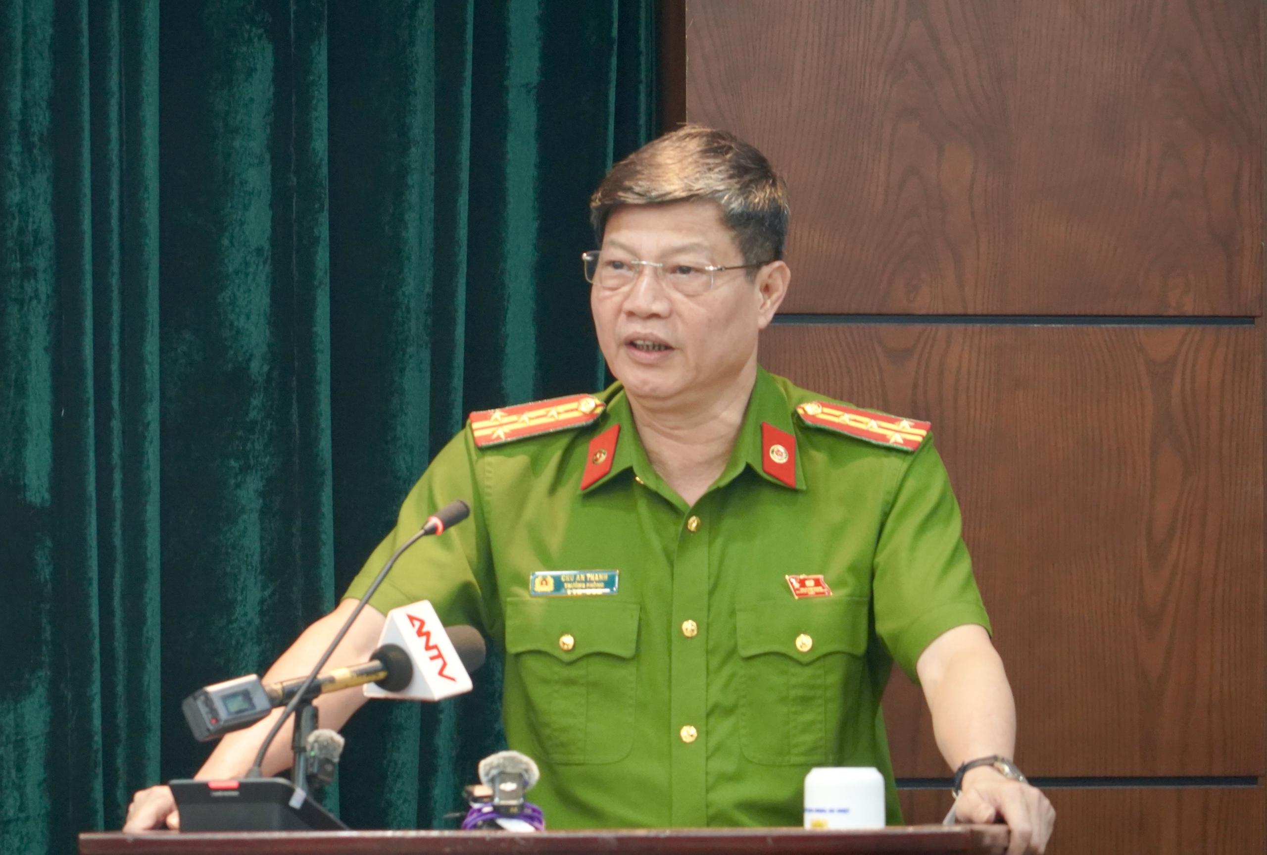 Vụ 300 tấn lợn bẩn: Nhóm cán bộ kiểm dịch gây khó, thu bất chính 2,5 tỉ - Ảnh 1.