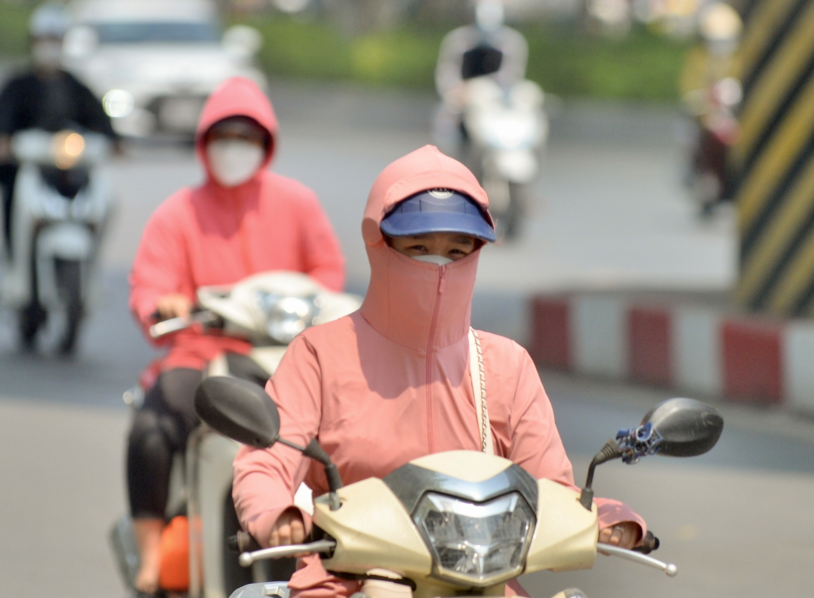 Miền Bắc nắng nóng diện rộng, nhiều nơi nóng trên 40 độ C- Ảnh 1.