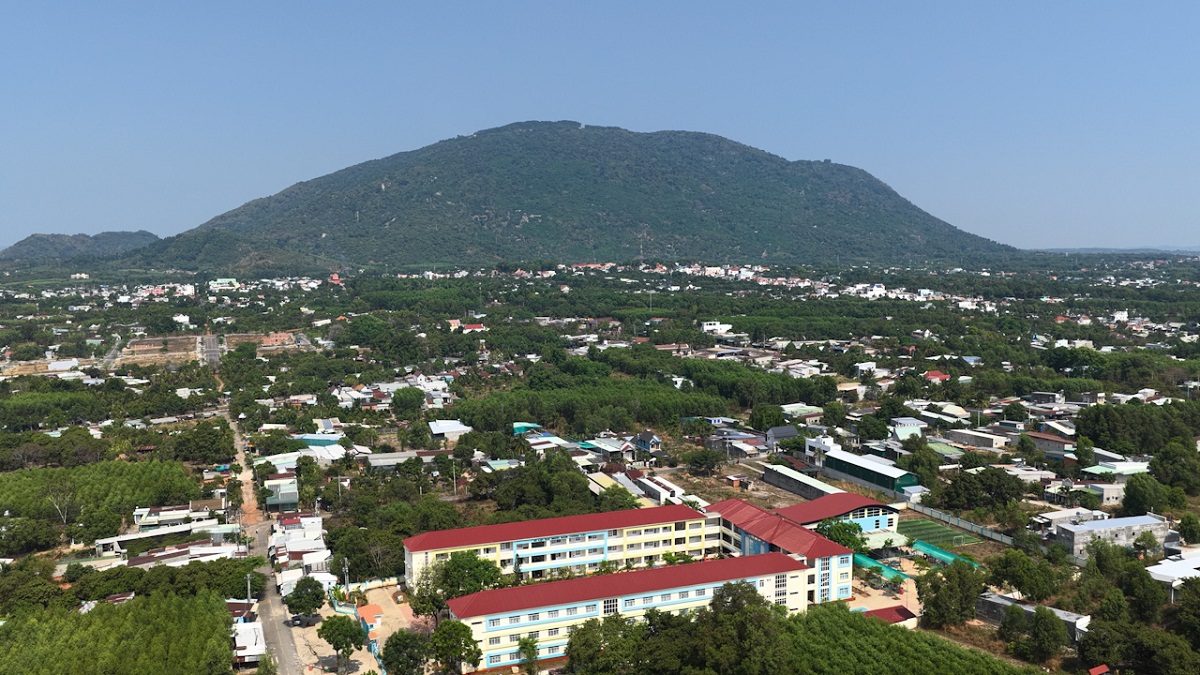  Xuân Lộc lấy hạ tầng – dịch vụ - du lịch là trụ cột phát triển - Ảnh 5.