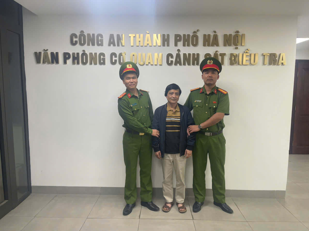 Công an Hà Nội đề nghị những người ‘tâm thần giả’ ra đầu thú- Ảnh 1.