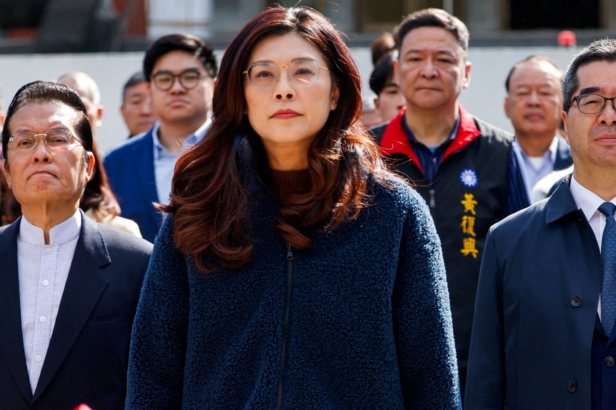 Chủ tịch Quốc dân đảng thăm Trung Quốc, Đài Loan cảnh báo - Ảnh 1.