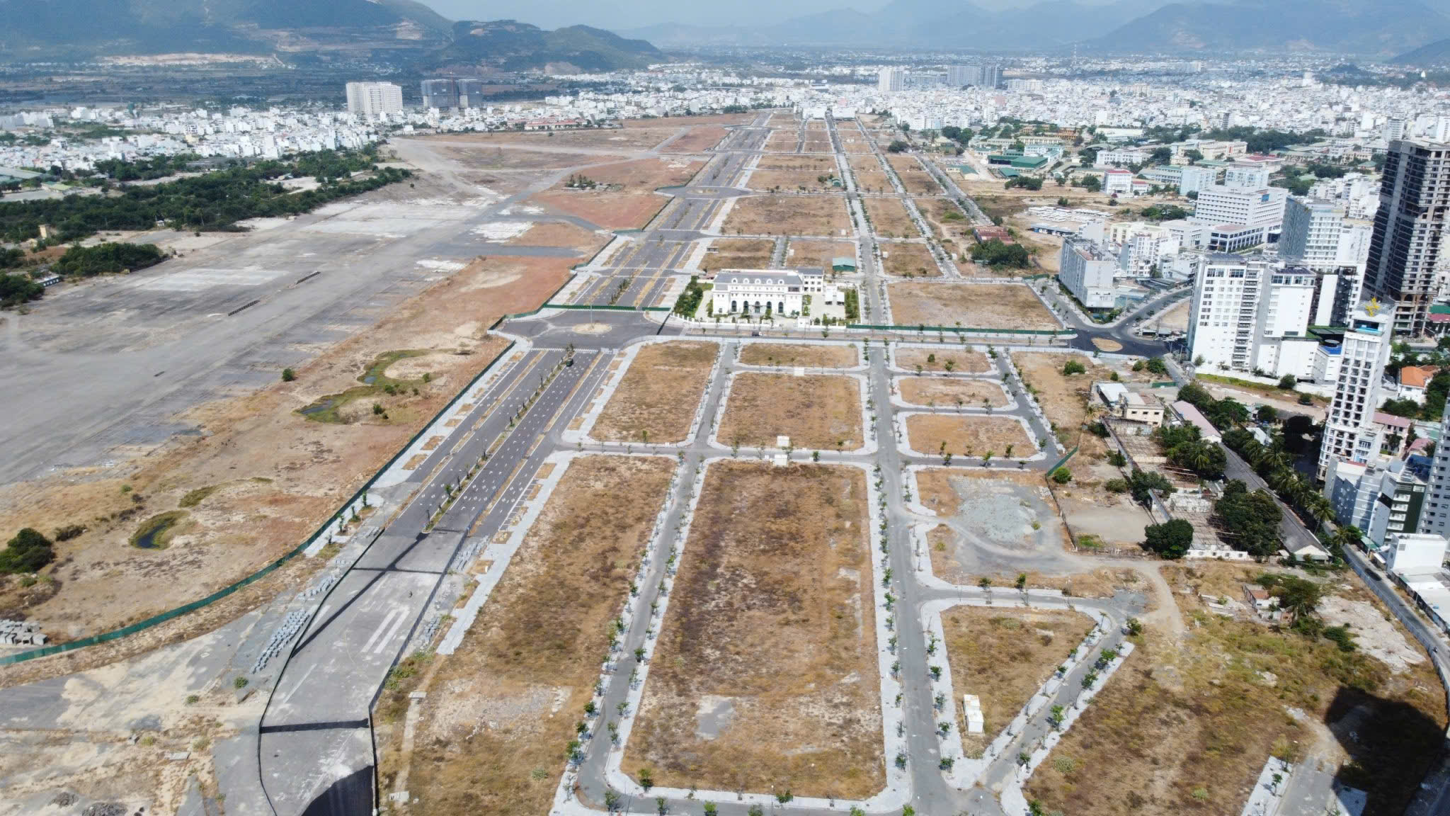 Khánh Hòa tìm hướng xử lý đất đai liên quan dự án Phúc Sơn- Ảnh 1. Khánh Hòa tìm hướng xử lý đất đai liên quan dự án Phúc Sơn- Ảnh 1.