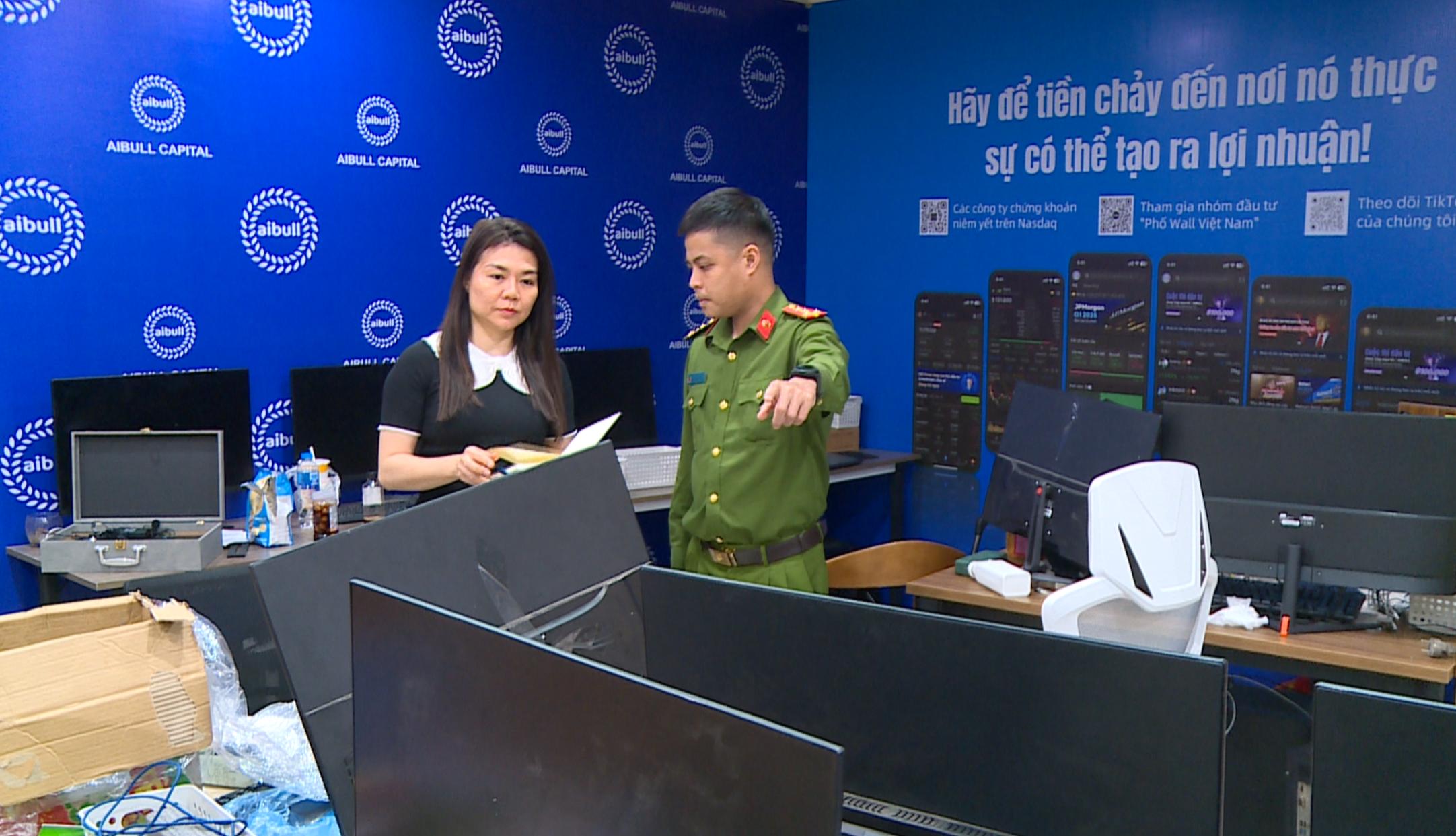 Từ nước ngoài điều hành đánh bạc, lừa đảo tại Việt Nam - Ảnh 1.