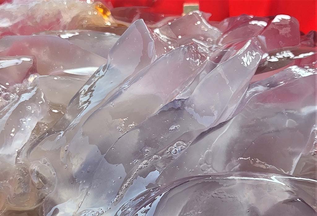 Mùa lộc biển: Những khoang thuyền chở 'vàng trắng' về bờ - Ảnh 6.