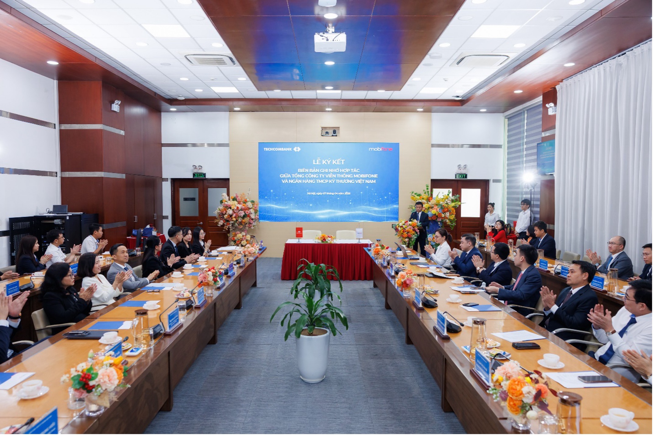 Mobifone và Techcombank ký kết hợp tác: kiến tạo hệ sinh thái tài chính, công nghệ số - Ảnh 4.