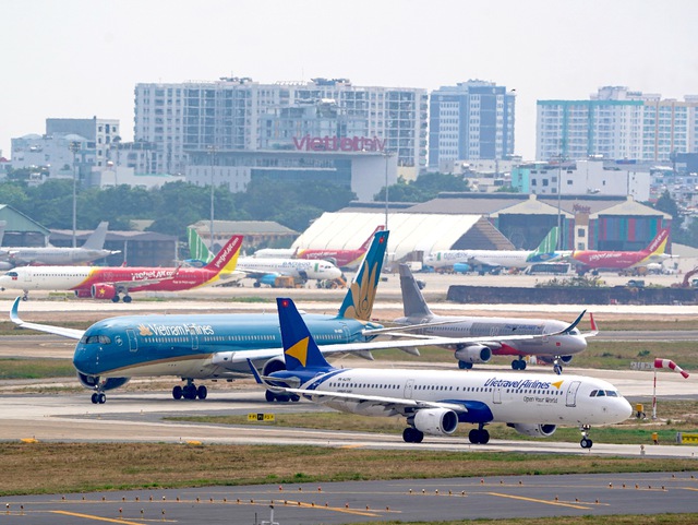 Miễn một số phí, lệ phí hàng không, cảng, tàu thuyền, đường sắt - Ảnh 1.