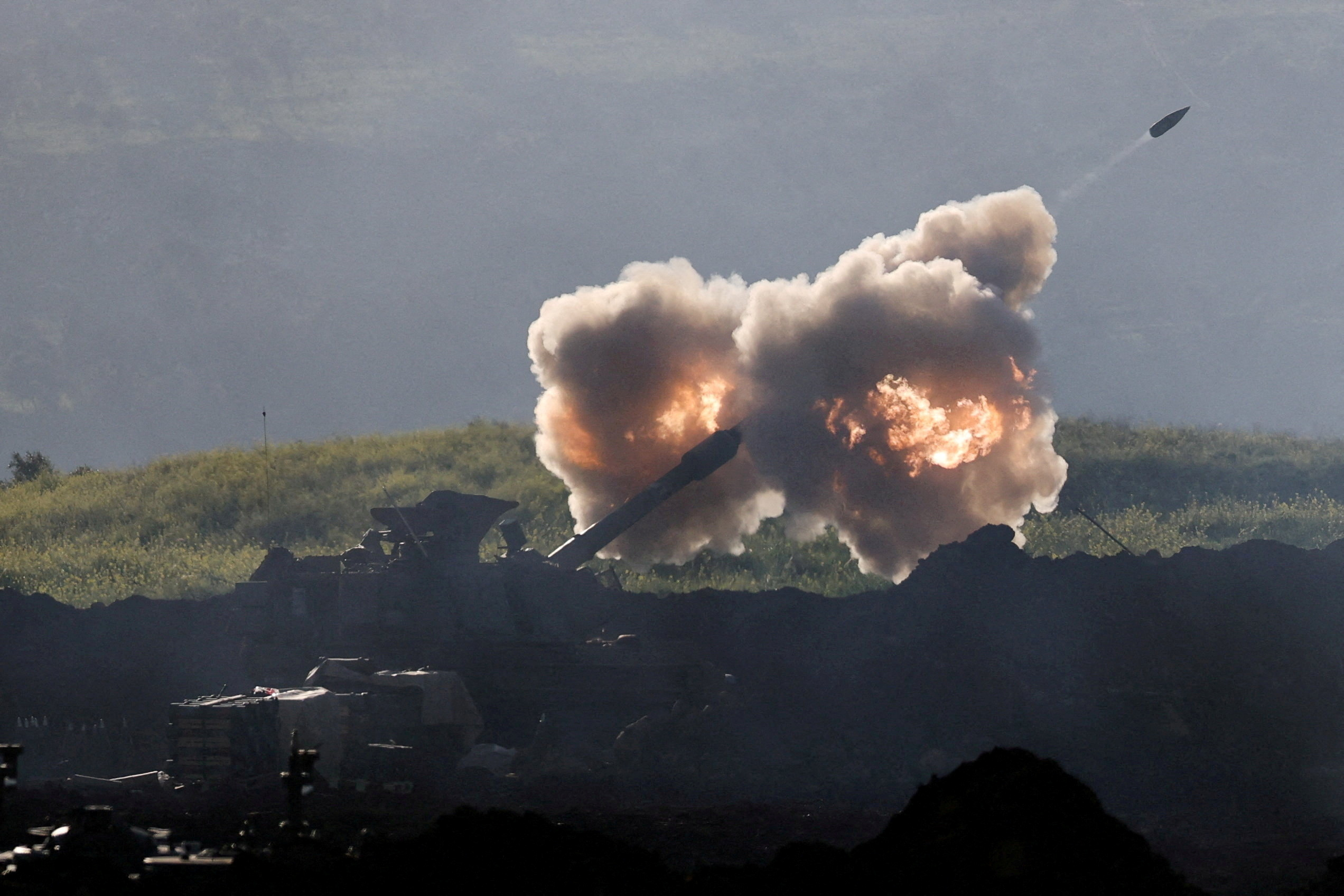 Israel không chịu ngừng bắn tại Lebanon - Ảnh 1.