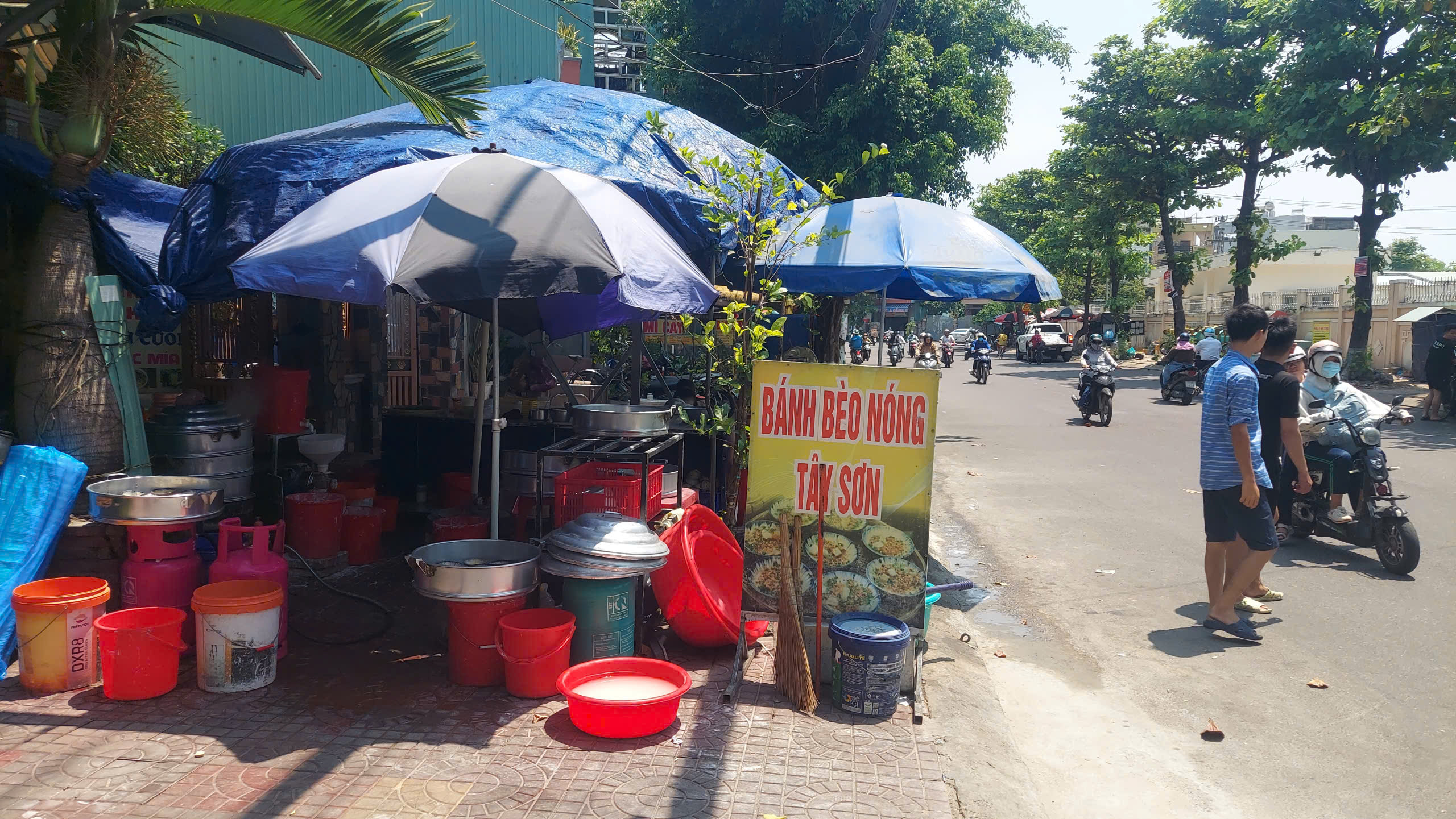 Hành hung người bán bánh bèo ở Quy Nhơn 2026: Câu chuyện đau lòng từ phường Quy Nhơn Nam - Ảnh 2.