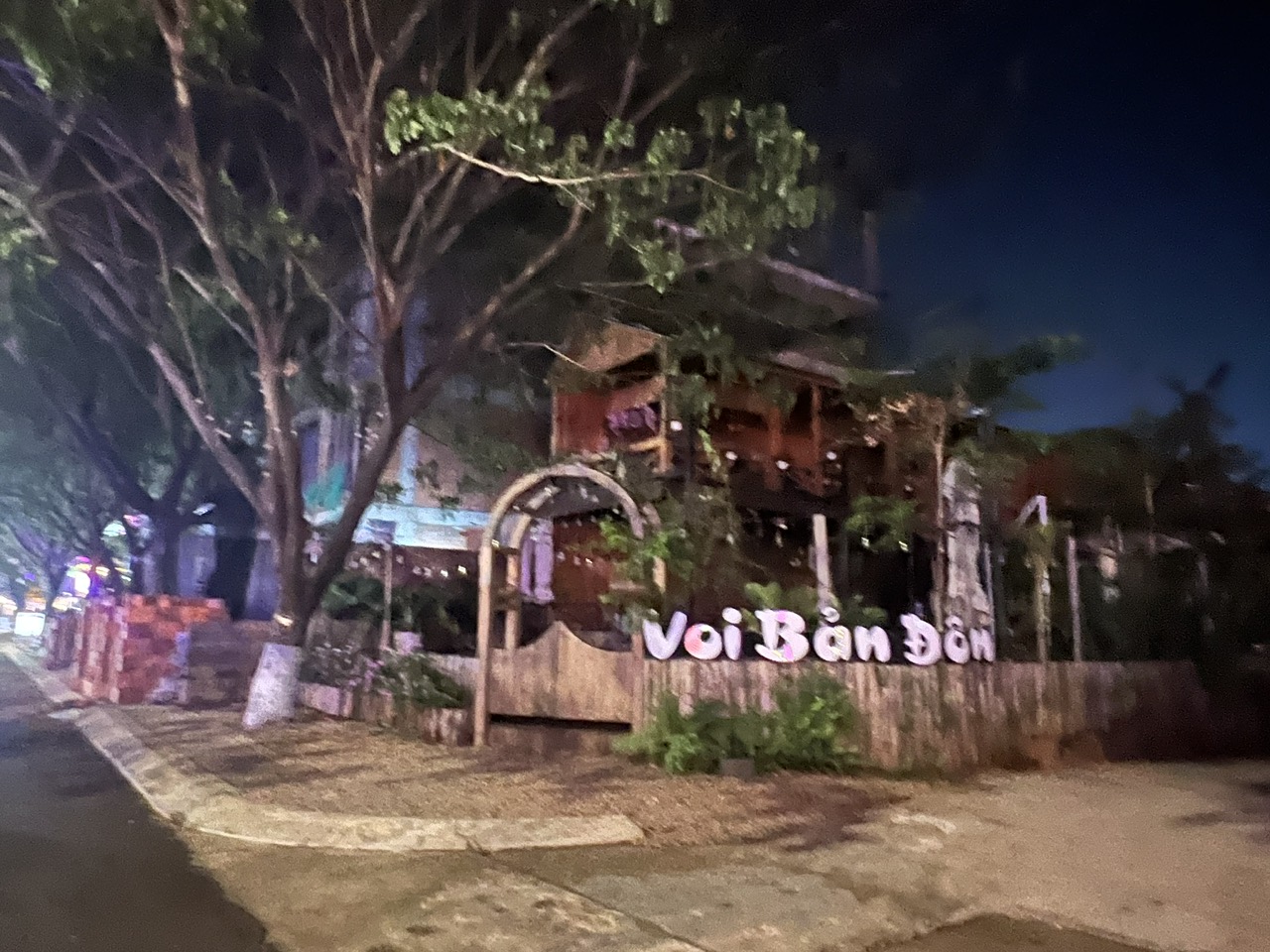 Phố đêm Chợ Nhỏ ở Pleiku: Thực trạng đáng buồn và nhu cầu thay đổi - Ảnh 5.