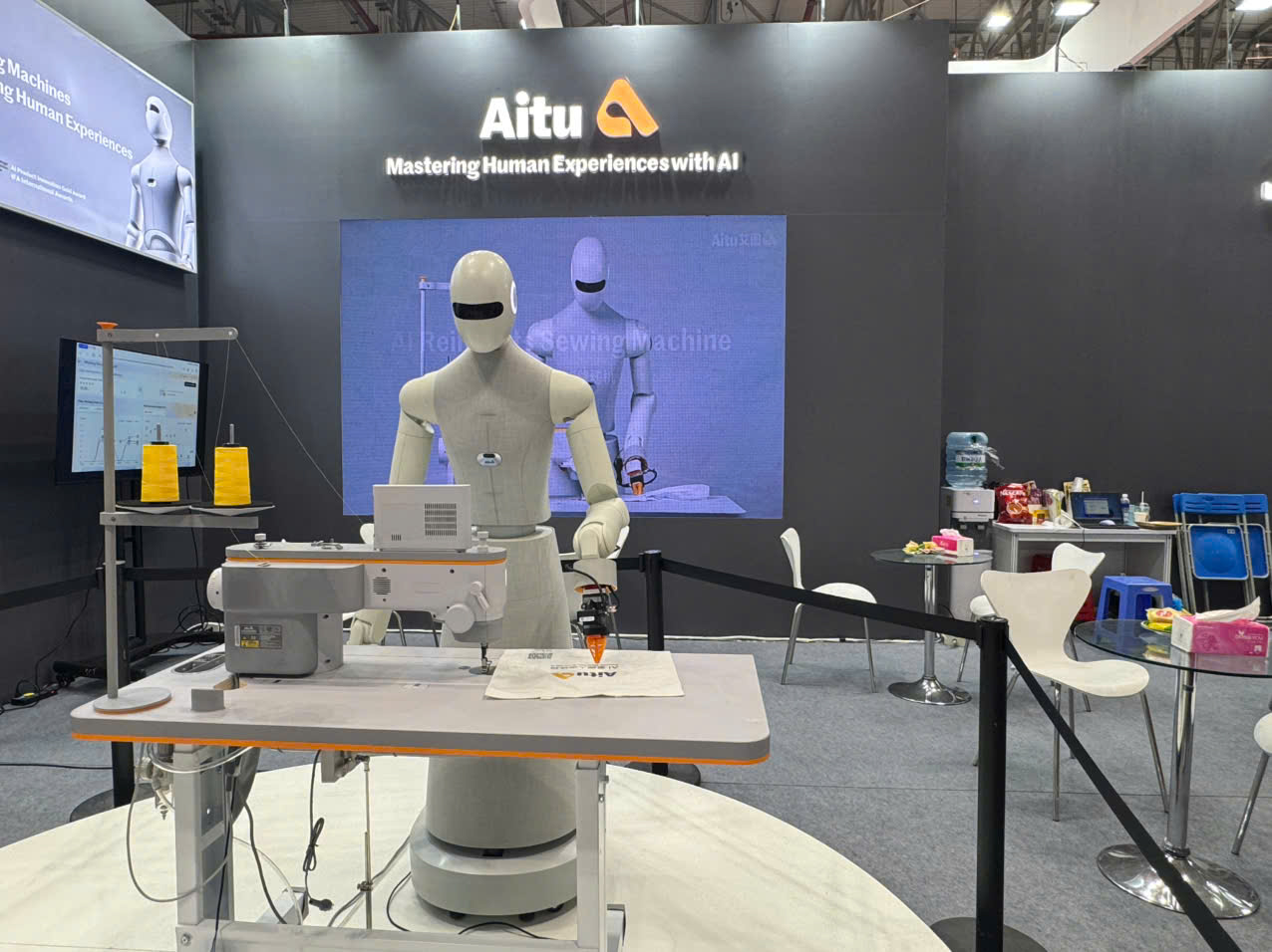 Dệt may chuyển đổi công nghệ AI để thích ứng biến đổi thế giới  - Ảnh 1.