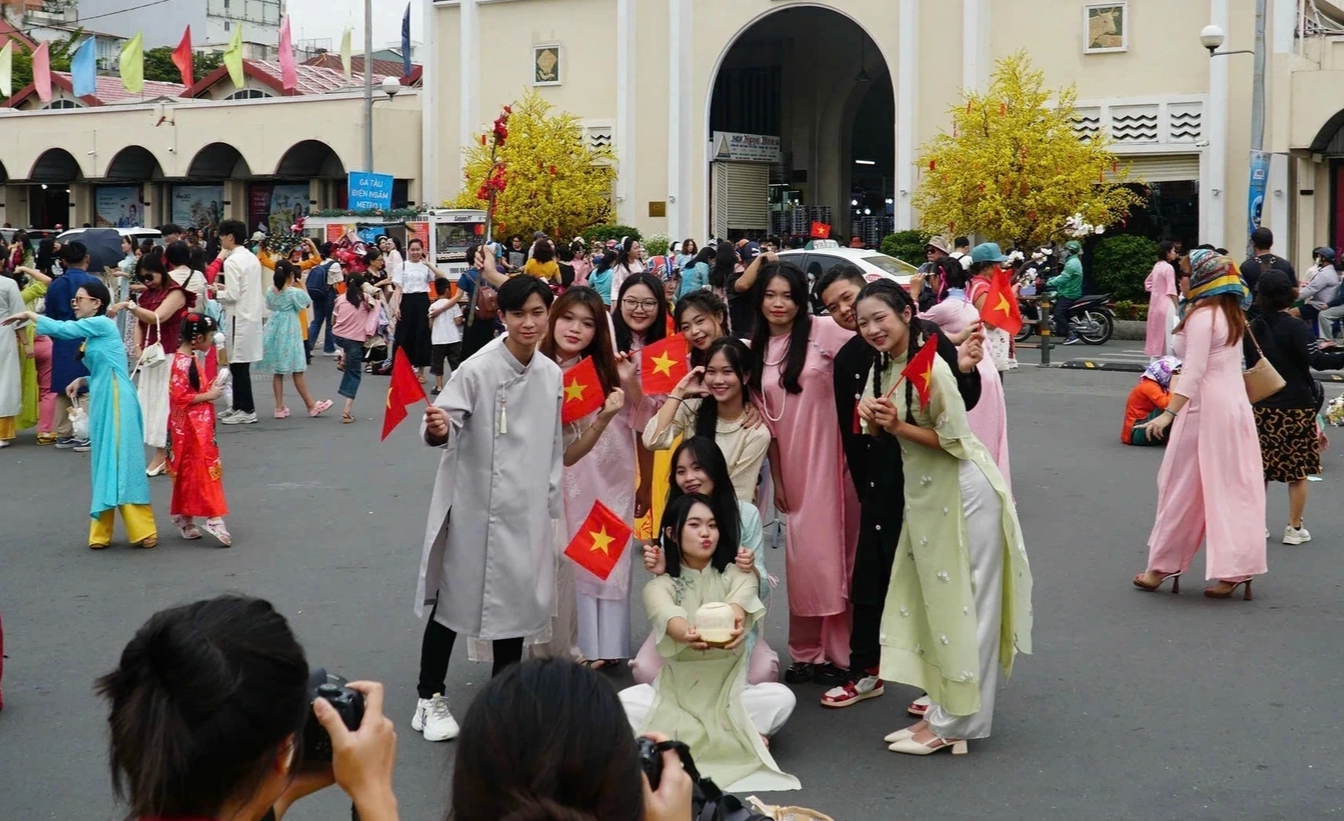 Xin ý kiến về 3 phương án hoán đổi ngày nghỉ lễ Giỗ tổ và 30.4- Ảnh 2.