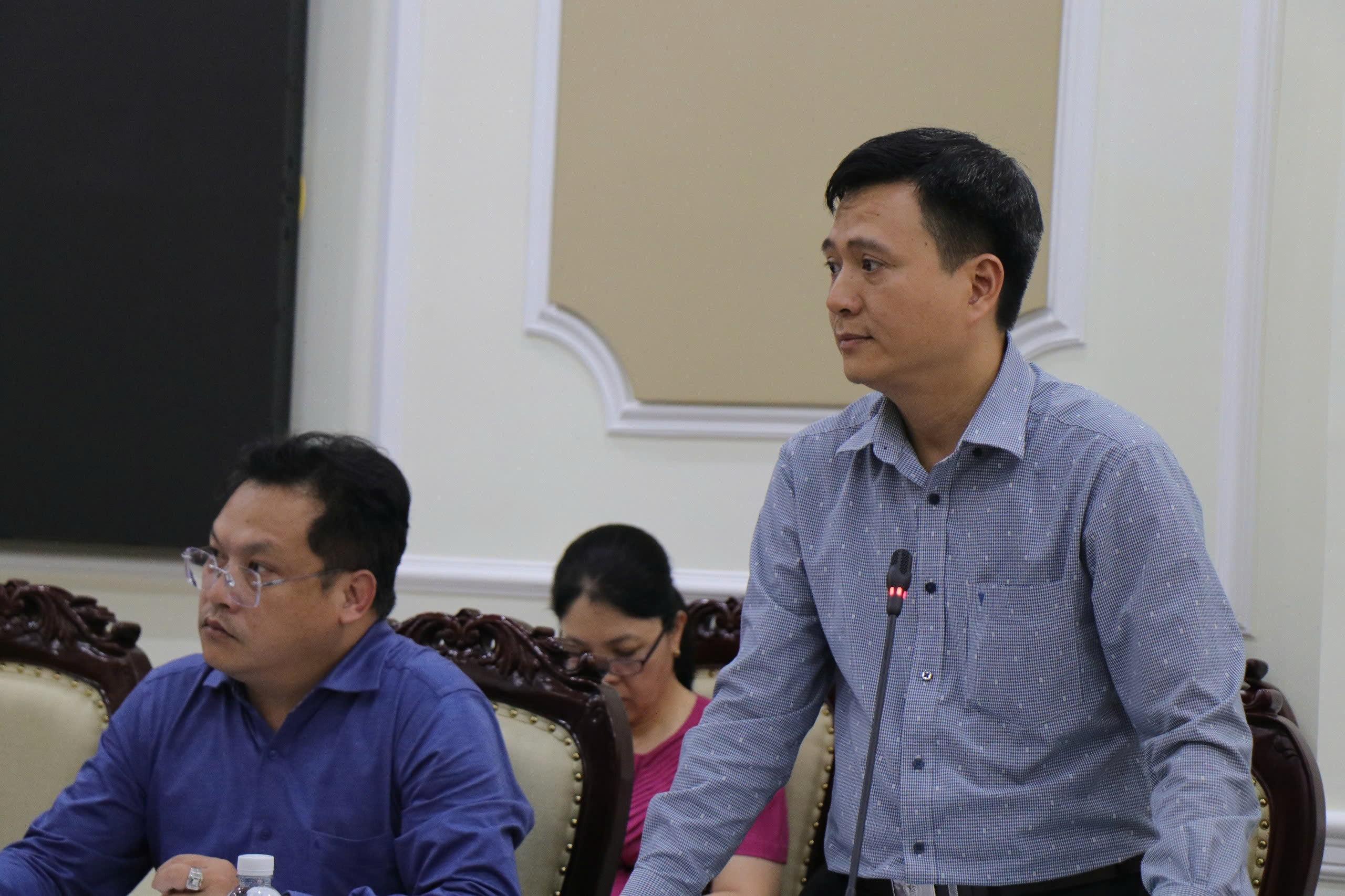 HĐND TP.HCM lưu ý tránh chồng chéo khi xây dựng chính sách y tế mới - Ảnh 1.