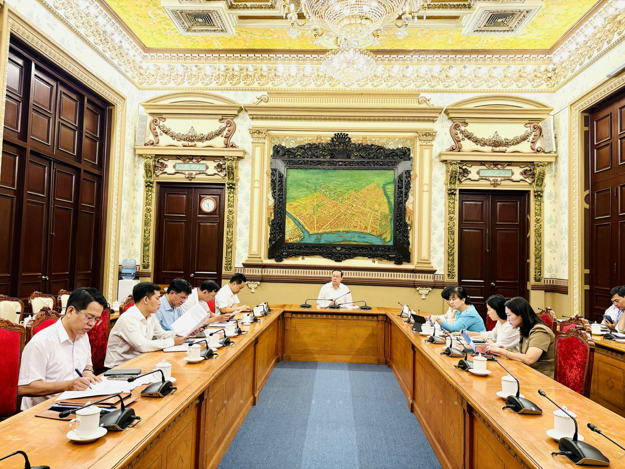 TP.HCM rà soát các cơ chế đặc thù, chuẩn bị xây dựng luật Đô thị đặc biệt - Ảnh 1.