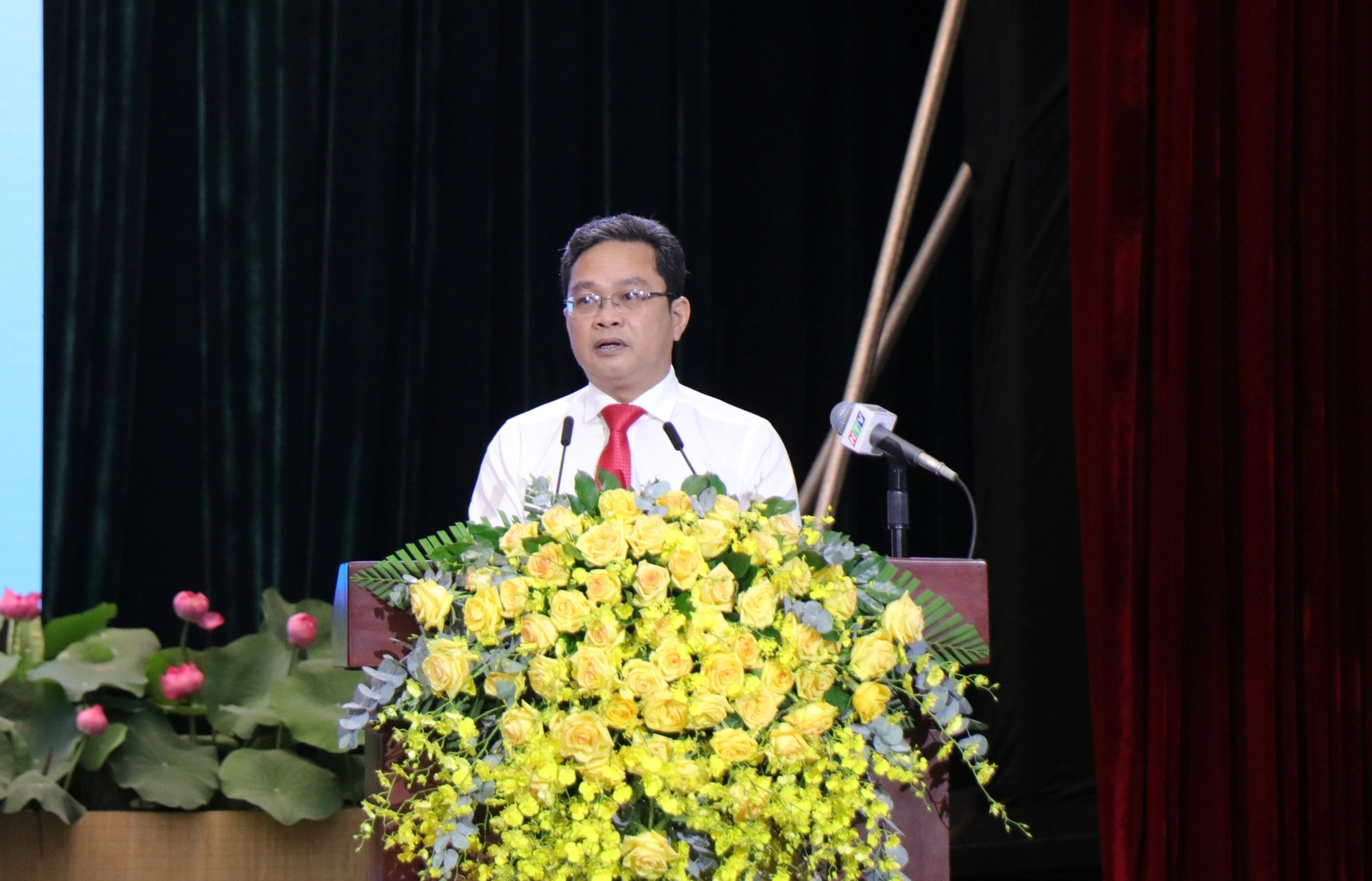 TP.HCM hướng tới tăng trưởng 2 con số sau năm 2025 bứt phá toàn diện - Ảnh 2.