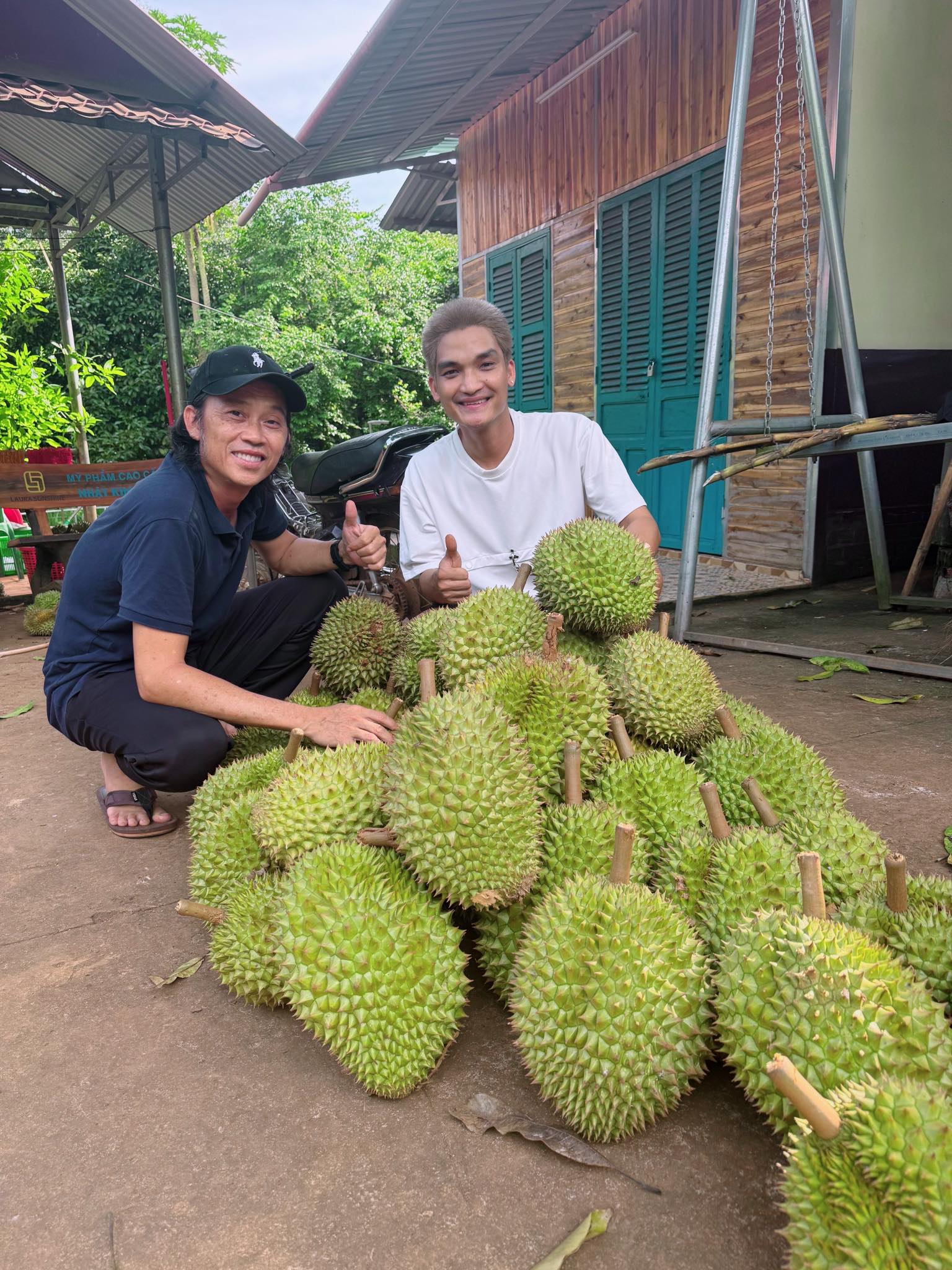 Tình trạng của NS Hoài Linh sau khi lộ ảnh một mình trong bệnh viện- Ảnh 3.