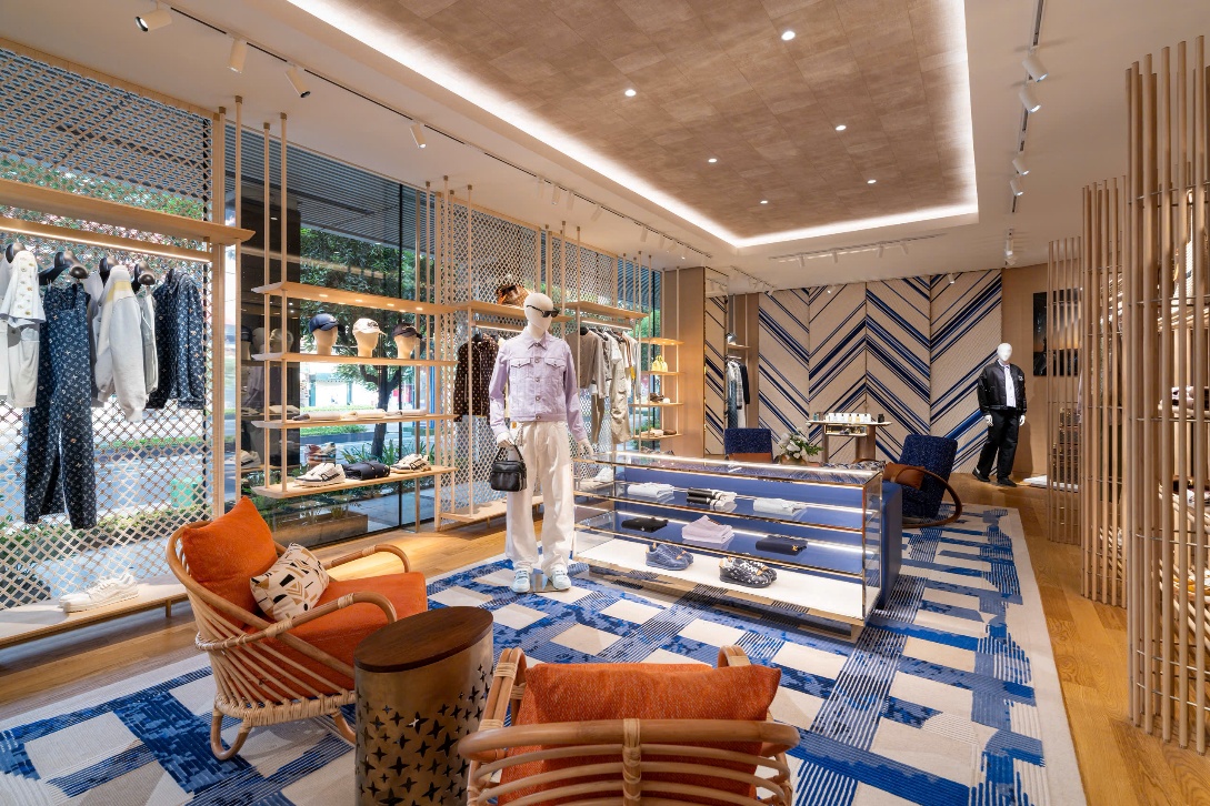 Louis Vuitton - Ảnh 1.