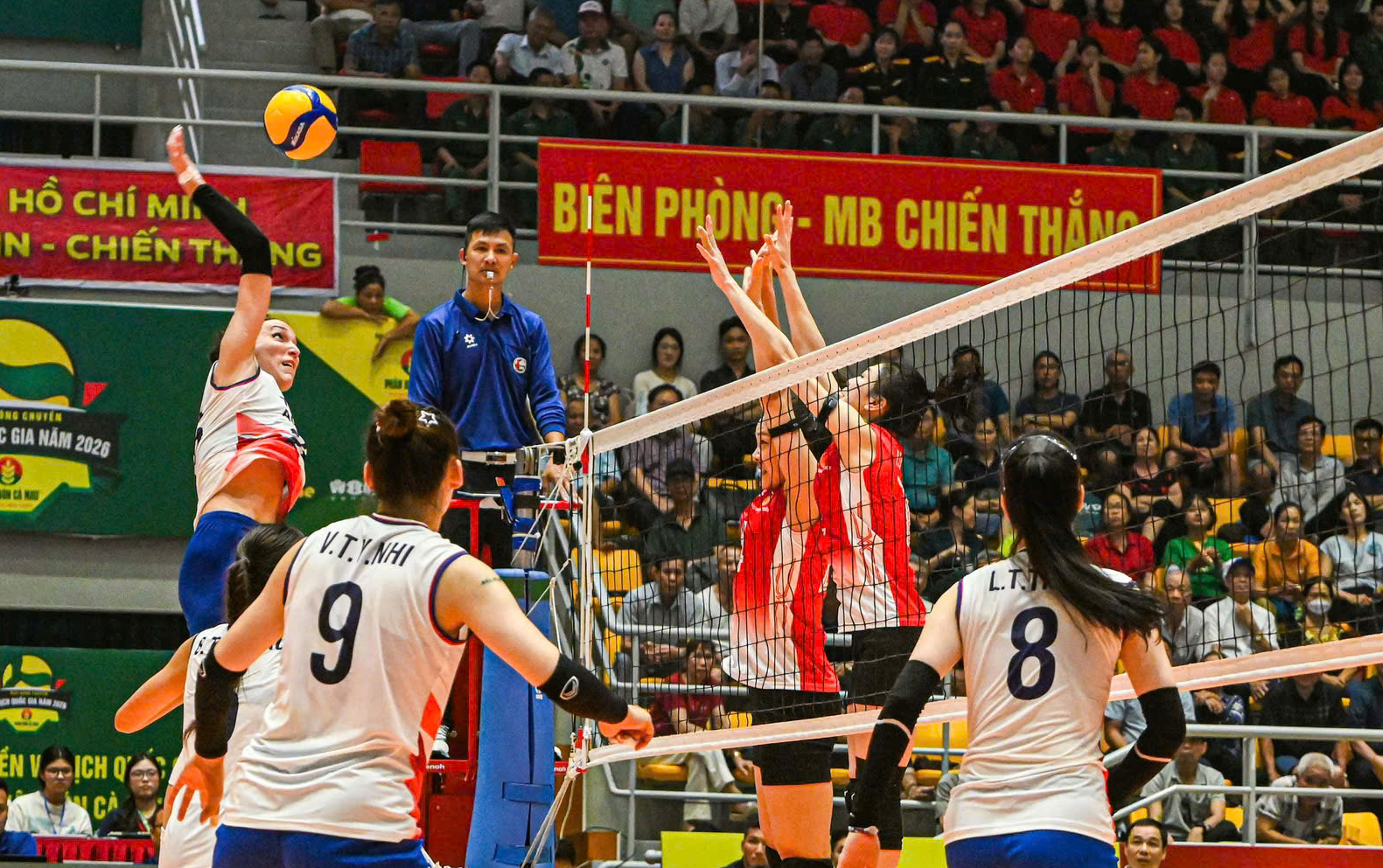 bóng chuyền nữ - Ảnh 2.