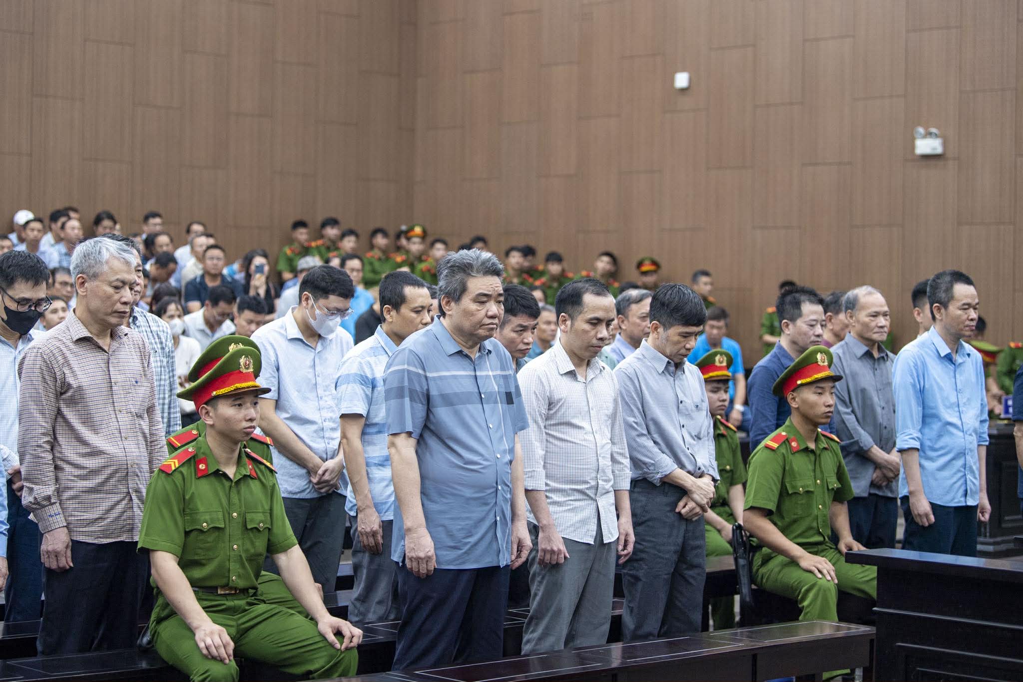 Cựu thứ trưởng - Ảnh 3.