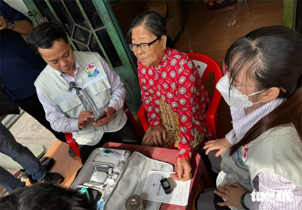 Chăm sóc - Ảnh 1.