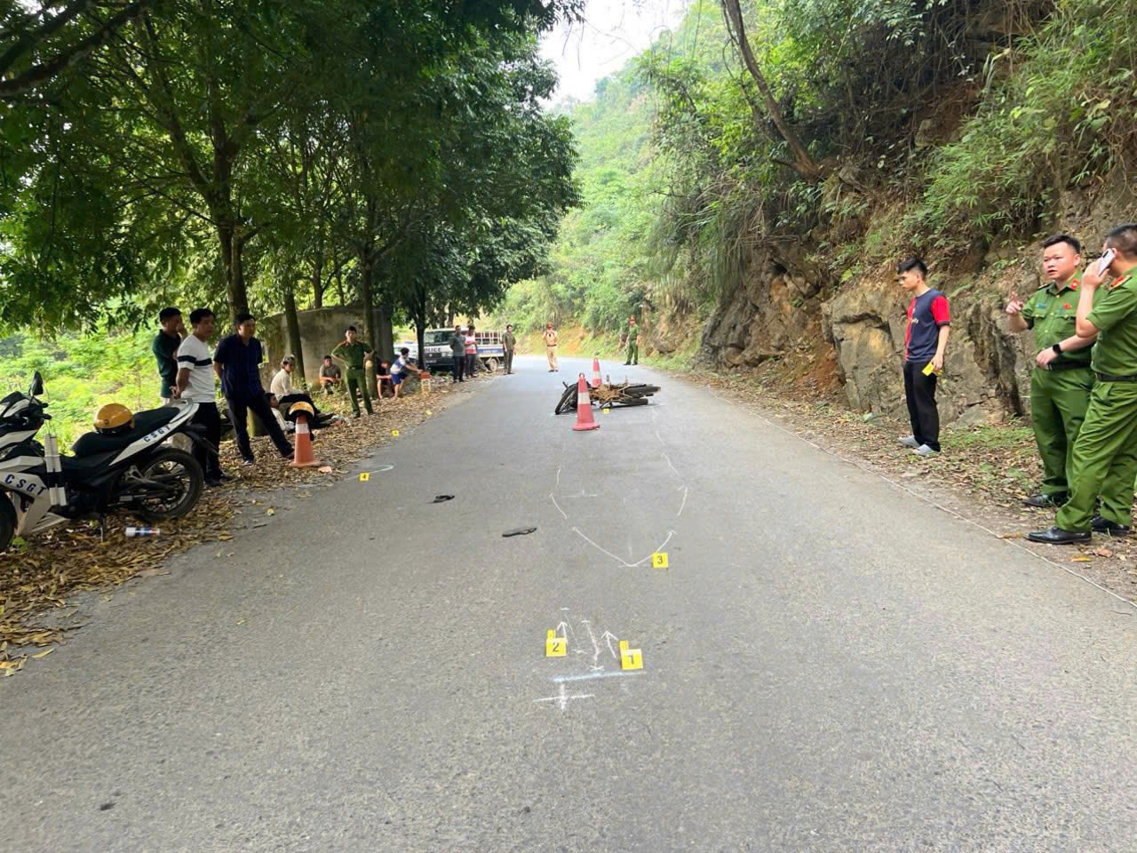 cảnh sát giao thông - Ảnh 1.