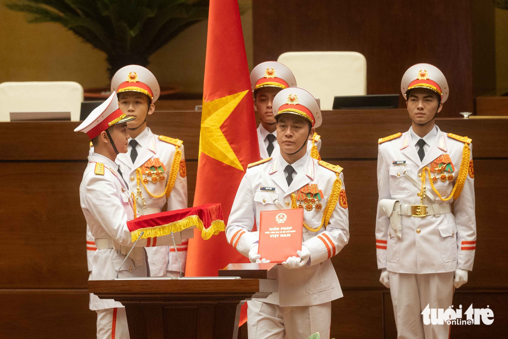 Lê Minh Hưng - Ảnh 1.