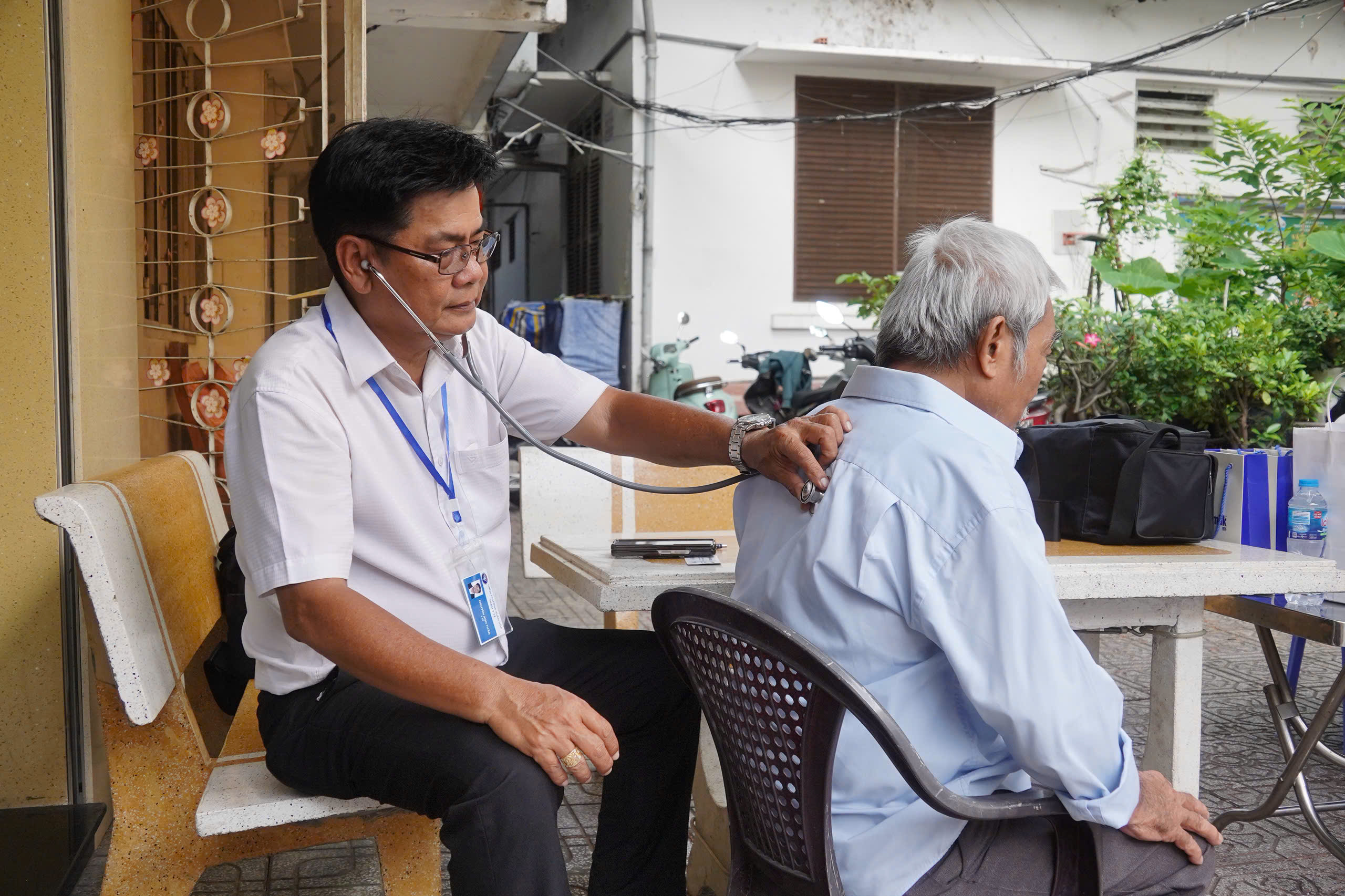 trạm y tế - Ảnh 1.