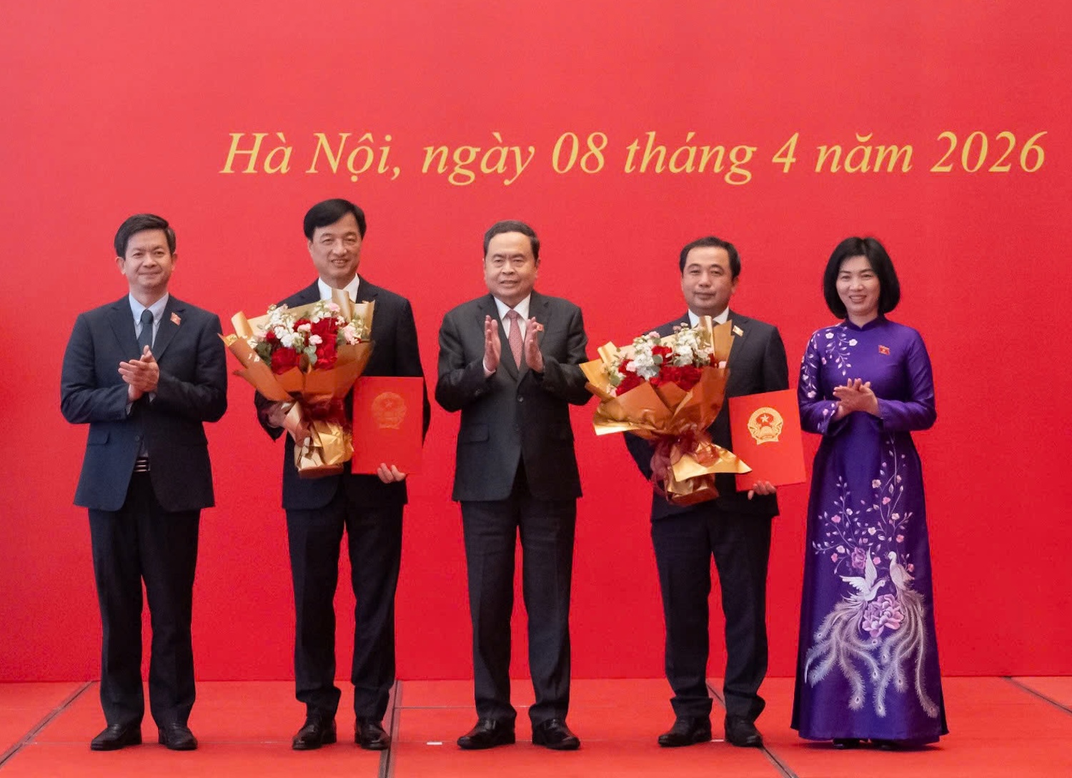 Ông Nguyễn Duy Ngọc và Trần Đức Thắng chuyển sinh hoạt Đoàn đại biểu Quốc hội - Ảnh 1.