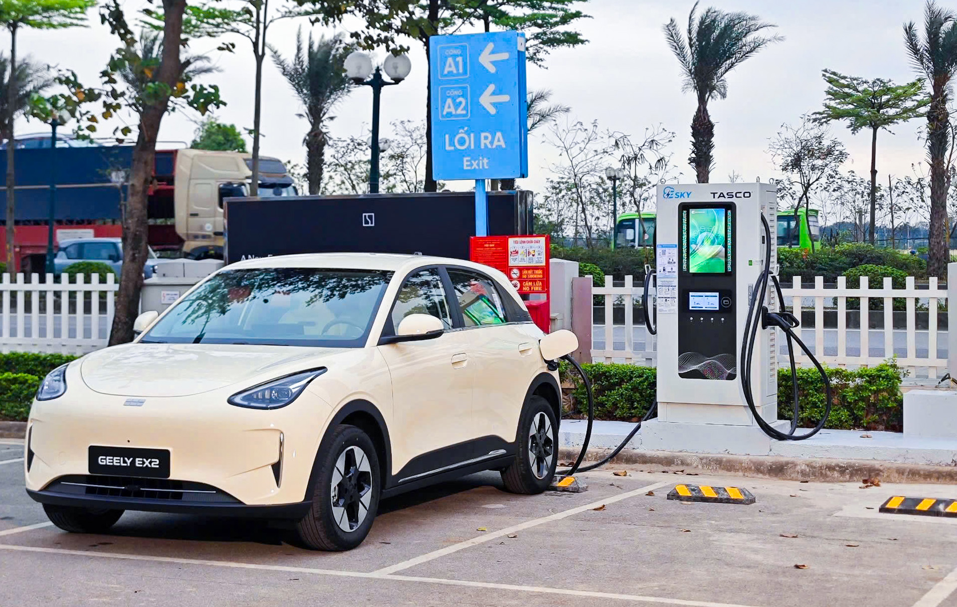 trạm sạc - Ảnh 2.