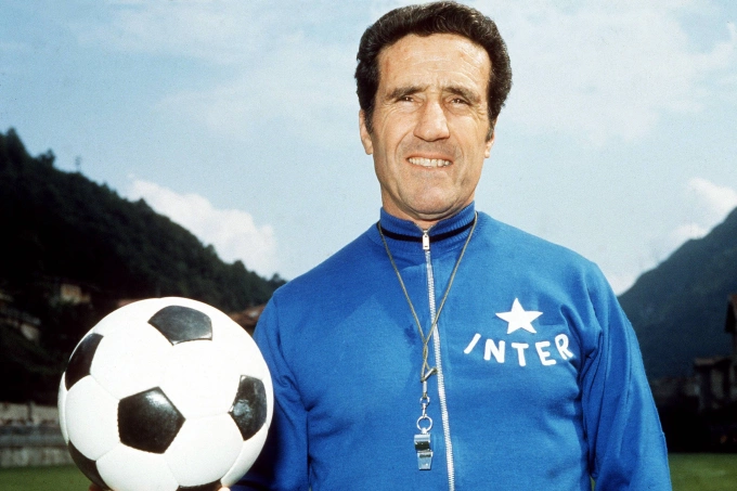 Helenio Herrera thời còn dẫn dắt Inter Milan. Ảnh: CLB Inter Milan