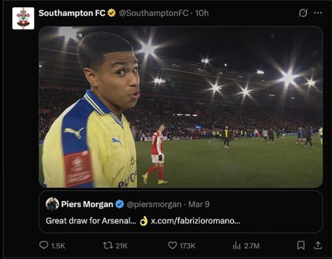 Southampton đăng ảnh Shea Charles đáp trả MC Piers Morgan.