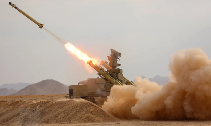 Hệ thống phòng không tầm ngắn Majid của Iran khai hỏa trong ảnh đăng năm 2023. Ảnh: Fars