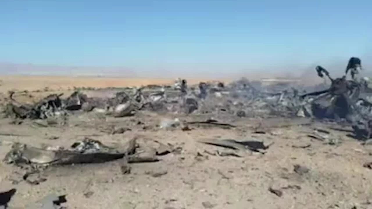 Hình ảnh vận tải cơ Mỹ bốc cháy trong cuộc giải cứu phi công