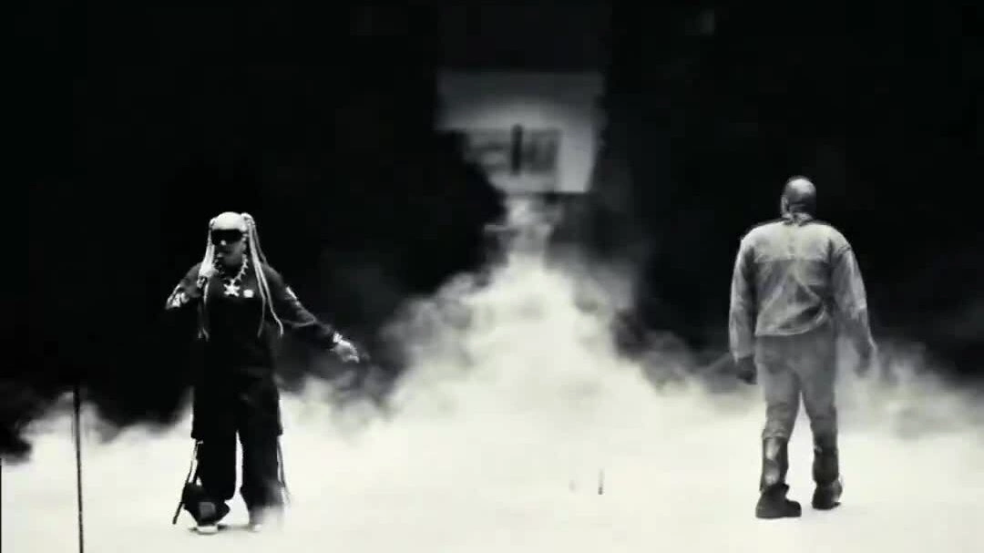 Kanye West và con gái North West tại concert ở SoFi