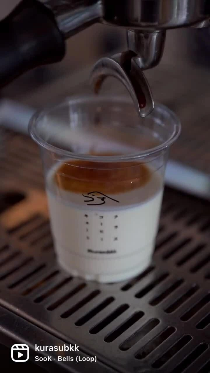 Loại 'cà phê bẩn' được ưa chuộng ở Bangkok