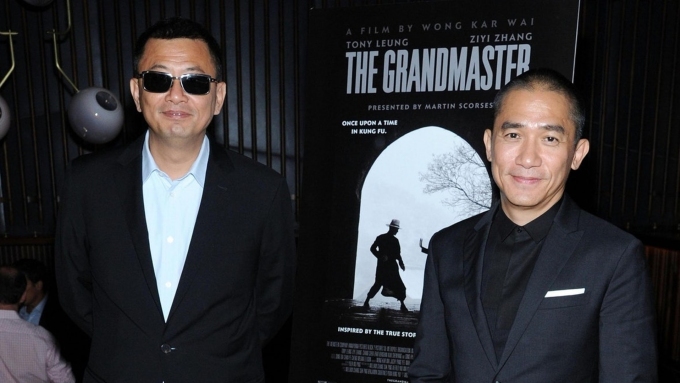 Đạo diễn Vương Gia Vệ (trái) và Lương Triều Vỹ. Ảnh: HK01