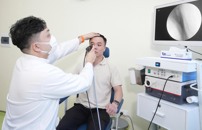 Mũi bệnh nhân khô vì ngồi văn phòng điều hòa. Ảnh minh họa: Bệnh viện Đa khoa Tâm Anh