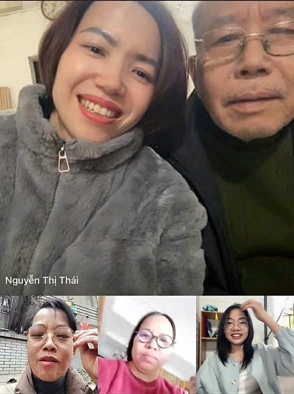 Chị Thái và bố trong cuộc gọi với hai chị gái Thủy (hàng thứ hai bên trái),Trúc (giữa) khi kết nối được sau hơn 33 năm thất lạc. Ảnh cắt từ video