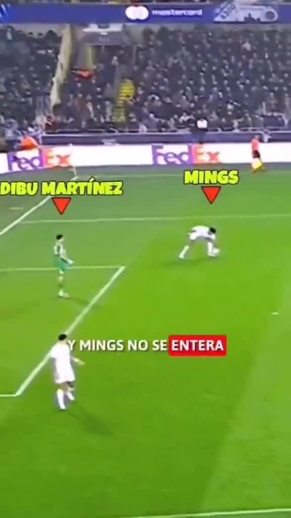 Aston Villa bị phạt đền vì Tyrone Mings dùng tay giữ bóng từ Dibu Martinez