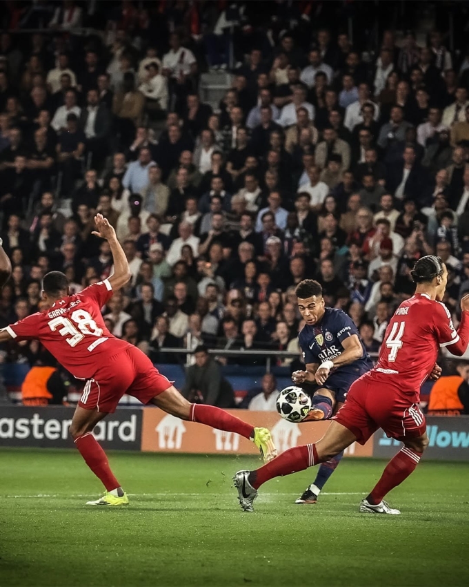 Tình huống Desire Doue dứt điểm mở tỷ số.