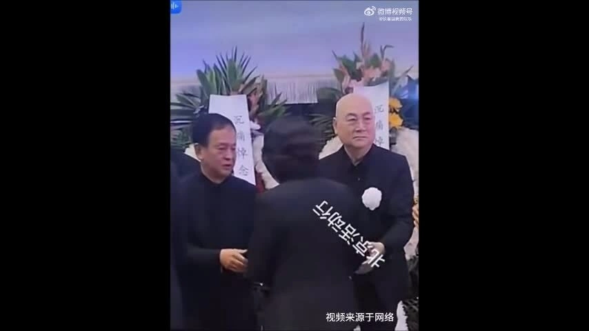 'Đường Tăng' Trì Trọng Thụy tiễn biệt vợ