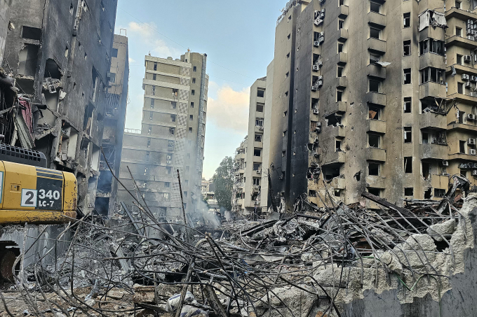 Khung cảnh hoang tàn tại khu phố al-Mazraa, thuộc thủ đô Beirut, Lebanon sau đòn không kích của Israel. Ảnh: AFP