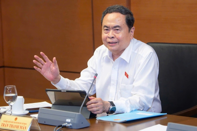 Chủ tịch Quốc hội Trần Thanh Mẫn phát biểu tại họp tổ. Ảnh: Hoàng Phong