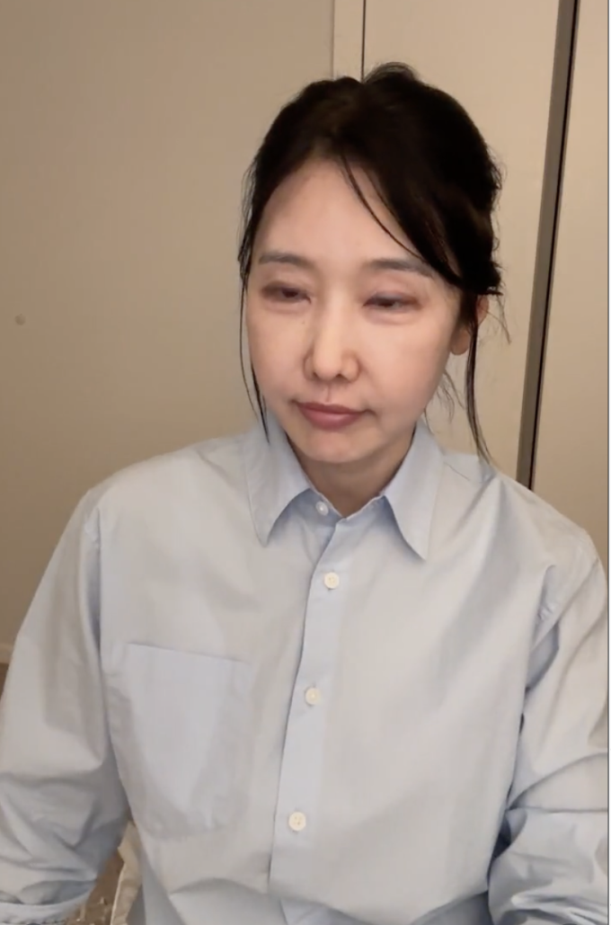 Lee Su-jin hiện 58 tuổi. Ảnh: Instagram Sjeuro