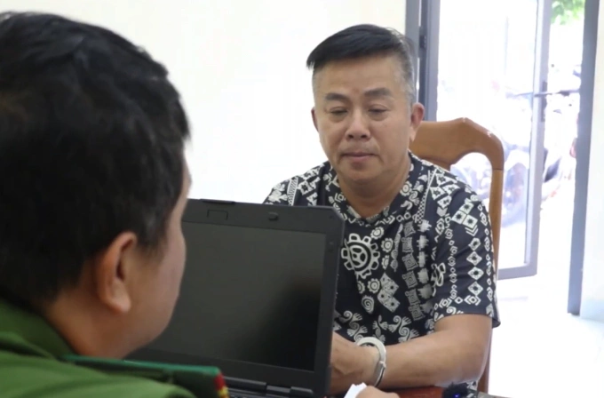 Hồ Minh Đạt tại cơ quan điều tra. Ảnh: Công an TP HCM