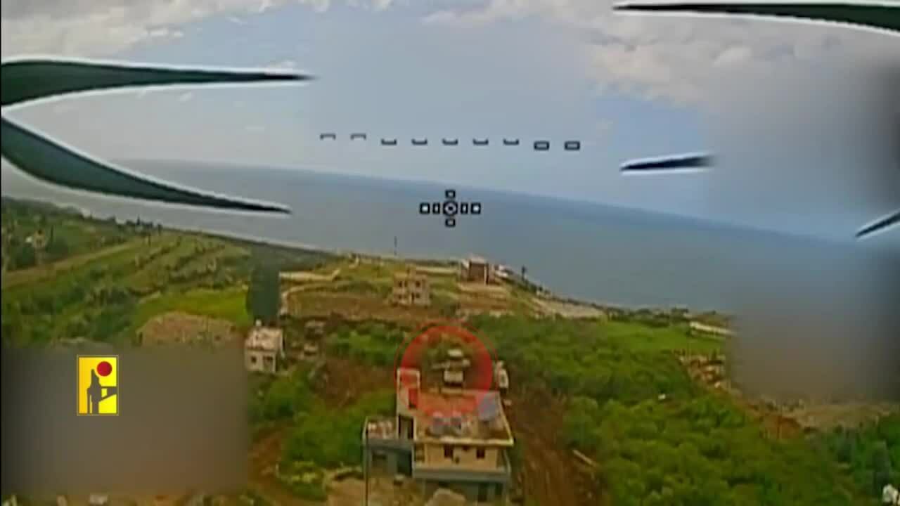 Drone Hezbollah tấn công loạt xe tăng tối tân của Israel